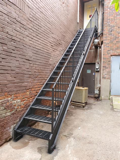 do people use industrial metal stairs in their houses|metal stairs advantages.